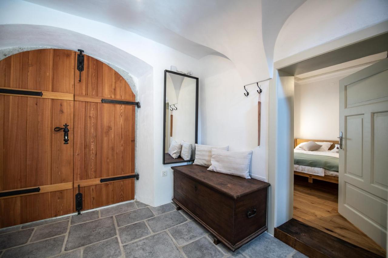 Meznarija Radovljica Apartamento Exterior foto