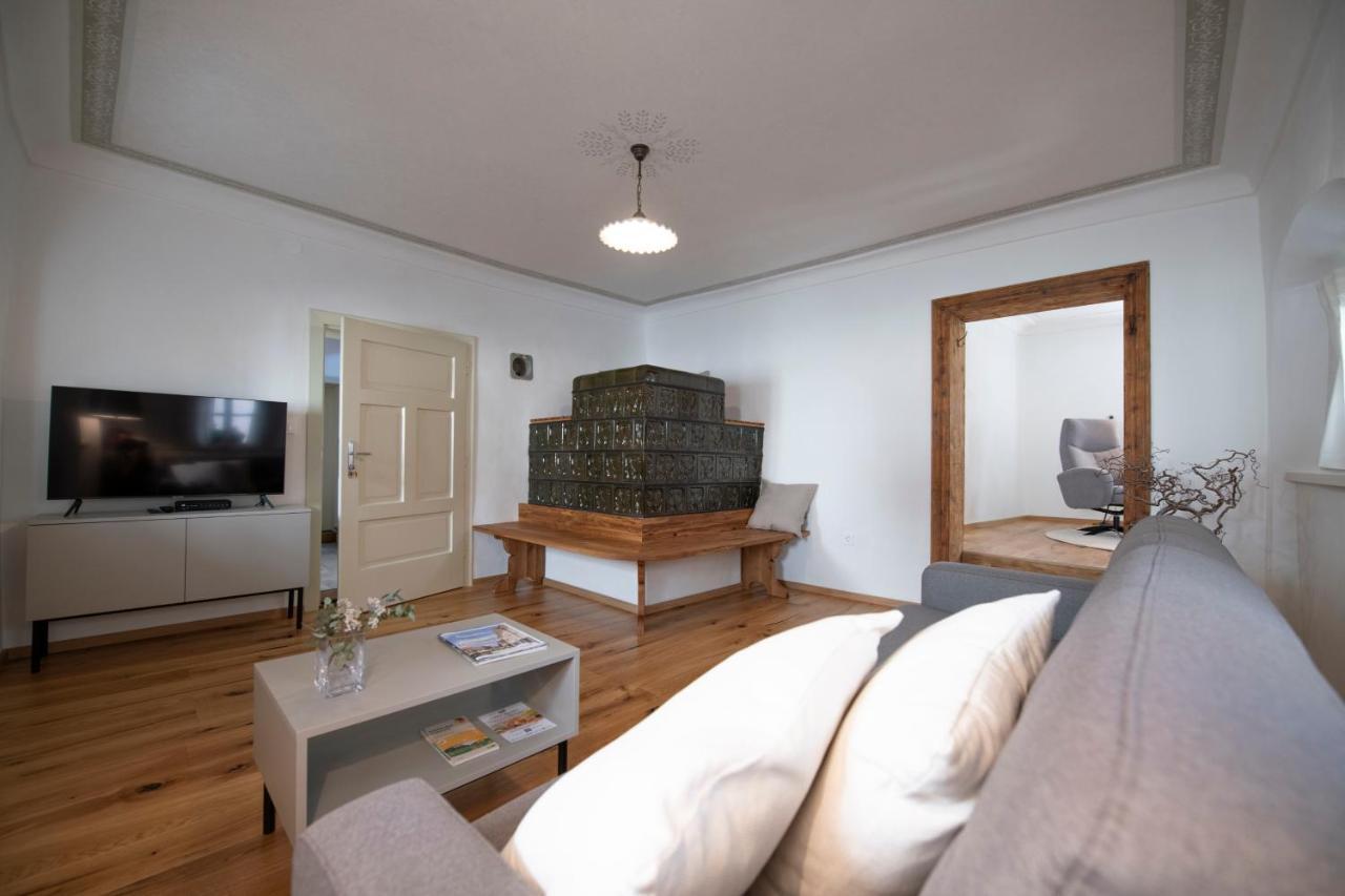 Meznarija Radovljica Apartamento Exterior foto
