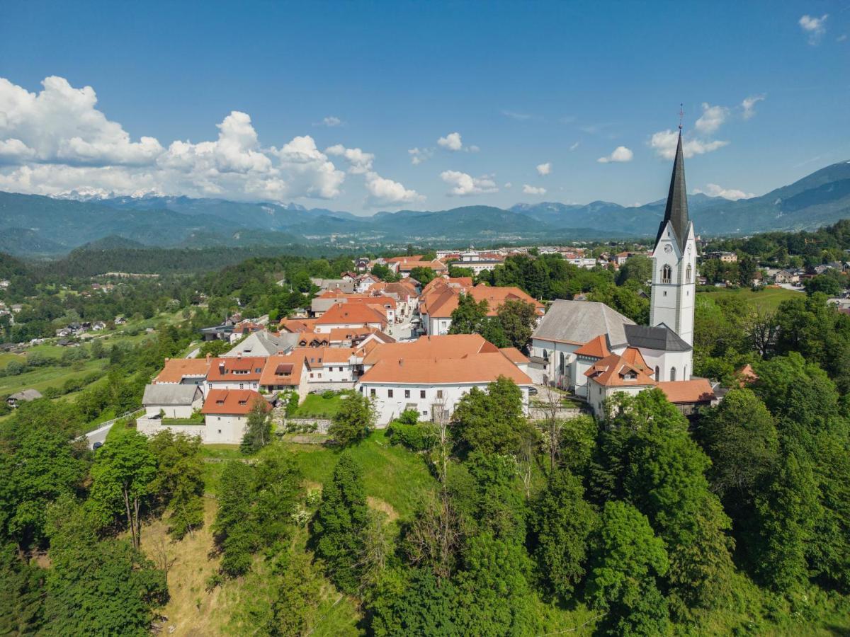 Meznarija Radovljica Apartamento Exterior foto